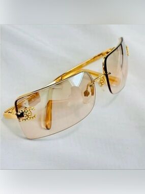 Like New 💫CHANEL Gold Gradient Rimless Logo Sunglasses